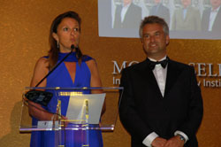 モンドセレクション副会長（左）と会長（右）