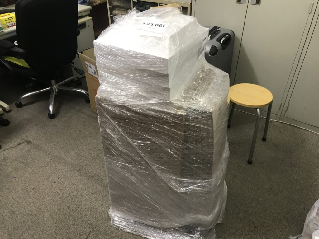 モンドセレクションのメダルと賞状